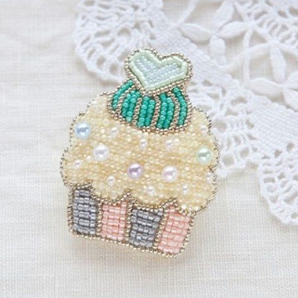 퀼트의시작은? 엔조이퀼트와 함께,[자수패키지] Anne의 컵케이크 브로치 - 레몬