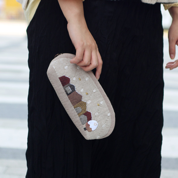 퀼트의시작은? 엔조이퀼트와 함께,[바이핸즈] 퀼트패키지 소품 - 눈꽃마을 파우치 겸 필통