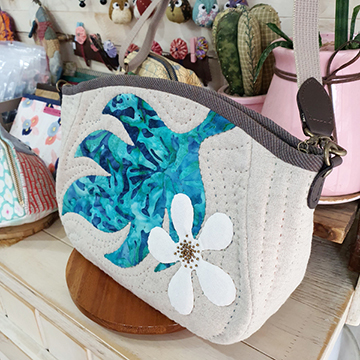 [핸드메이드뿌냐] 퀼트패키지 가방 - 하와이언 크로스백 (개)