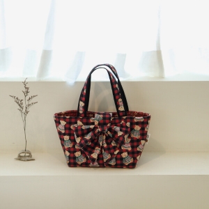 [바이핸즈] 퀼트패키지 가방 - 리본 베어체크 토트백 (개)