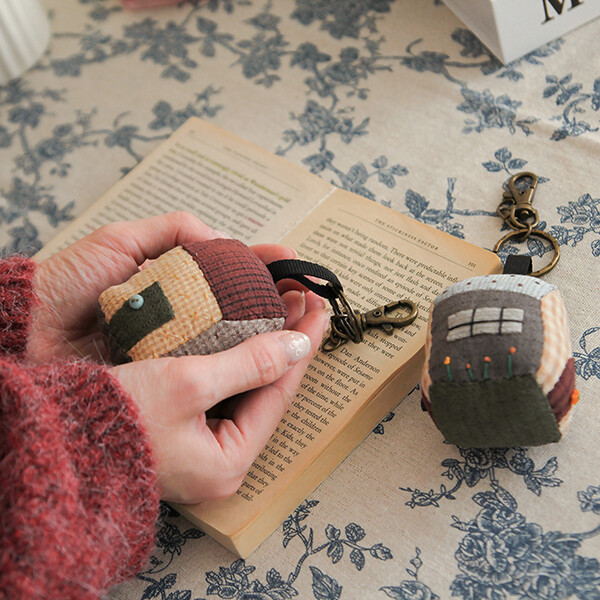 [바이핸즈] 퀼트패키지 소품 - 하우스 퀼트키링 2개 세트