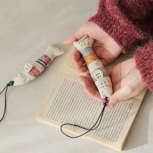 바이핸즈 퀼트패키지 인형 소품만들기 diy키트 - 나는 명태다 퀼트키링 2개 세트