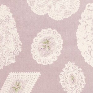 [유와] 플라워 바스켓 로즈 레이스 셔팅 프린트원단 - 퍼플 (1/4yd) FB829999-G (개)